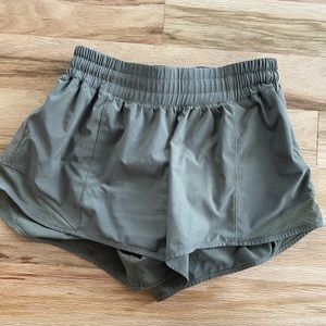Lulu lemon hotty hot lined shorts